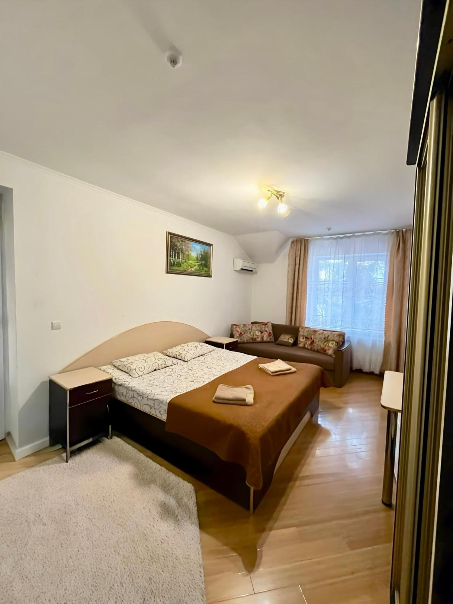 Domino Hotel Берегово Екстериор снимка