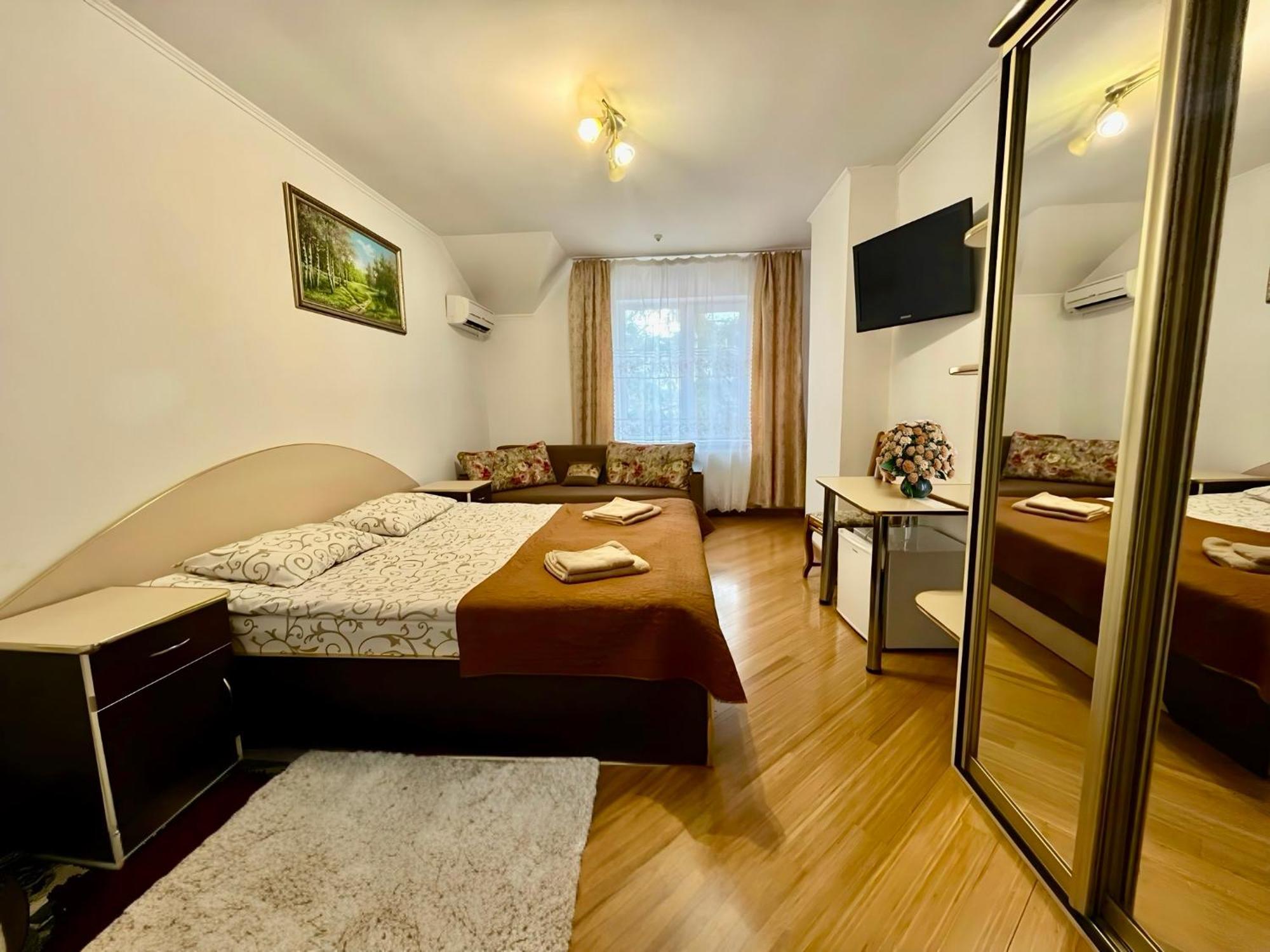 Domino Hotel Берегово Екстериор снимка