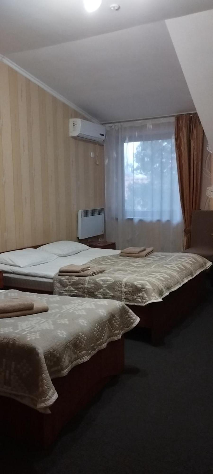 Domino Hotel Берегово Екстериор снимка