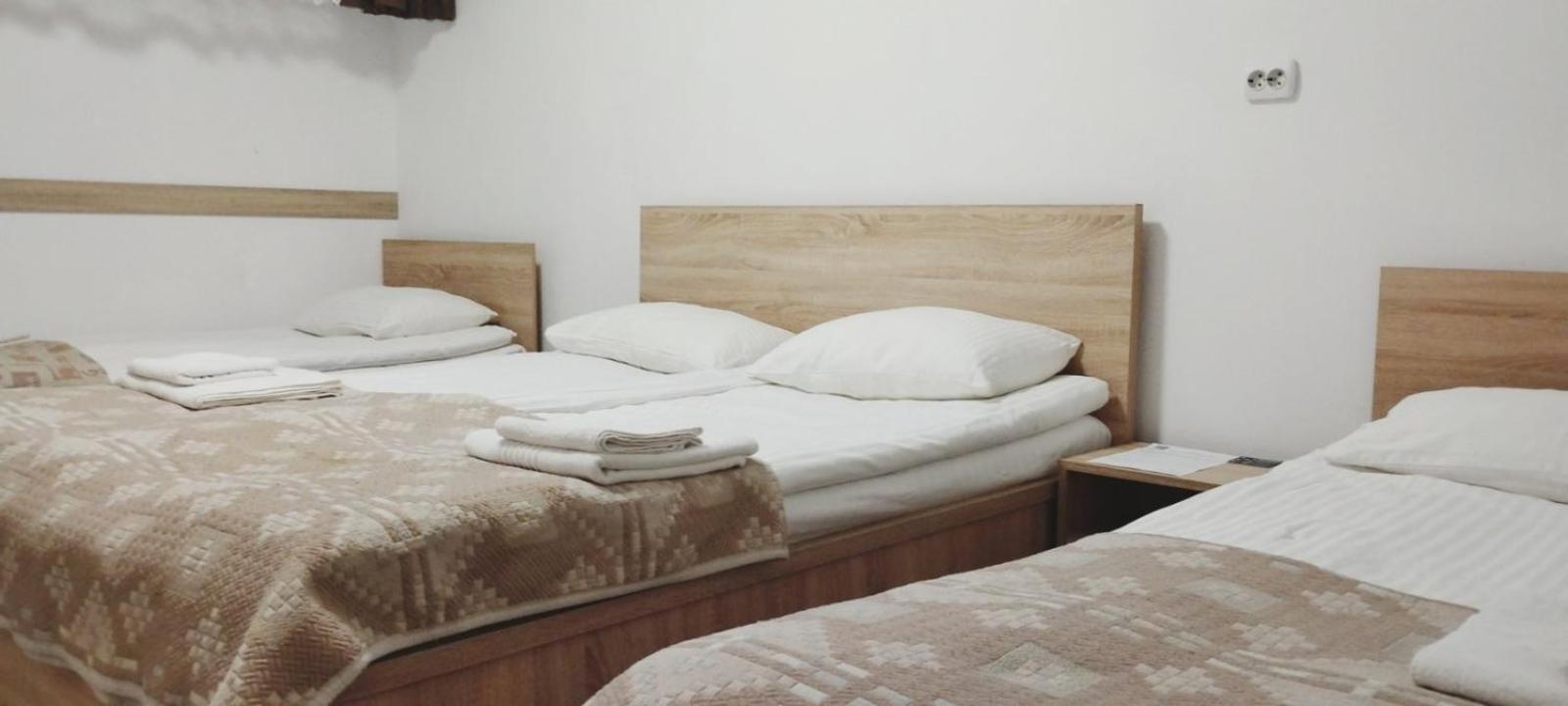 Domino Hotel Берегово Екстериор снимка