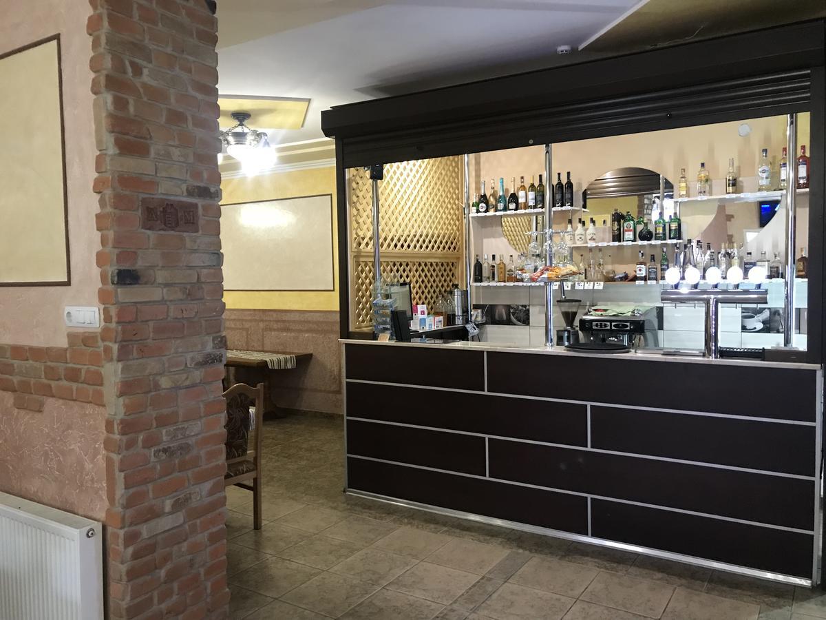 Domino Hotel Берегово Екстериор снимка